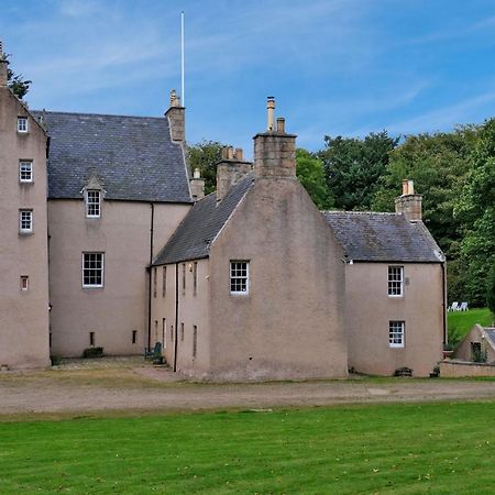 Villa East Wing Lickleyhead Castle Auchleven Esterno foto