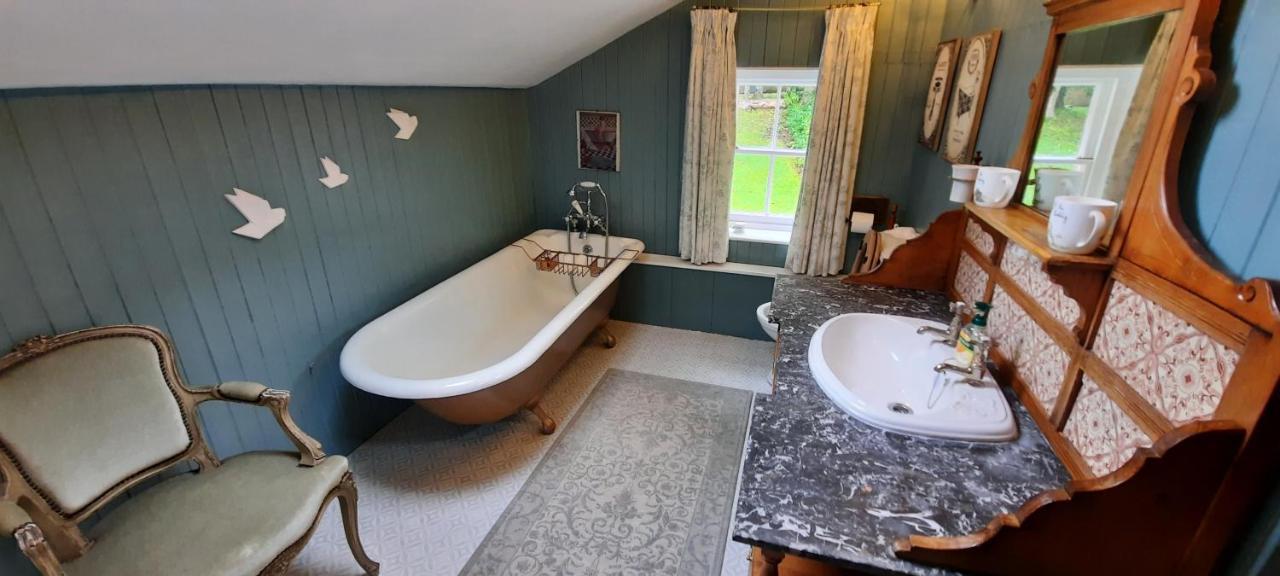 Villa East Wing Lickleyhead Castle Auchleven Esterno foto