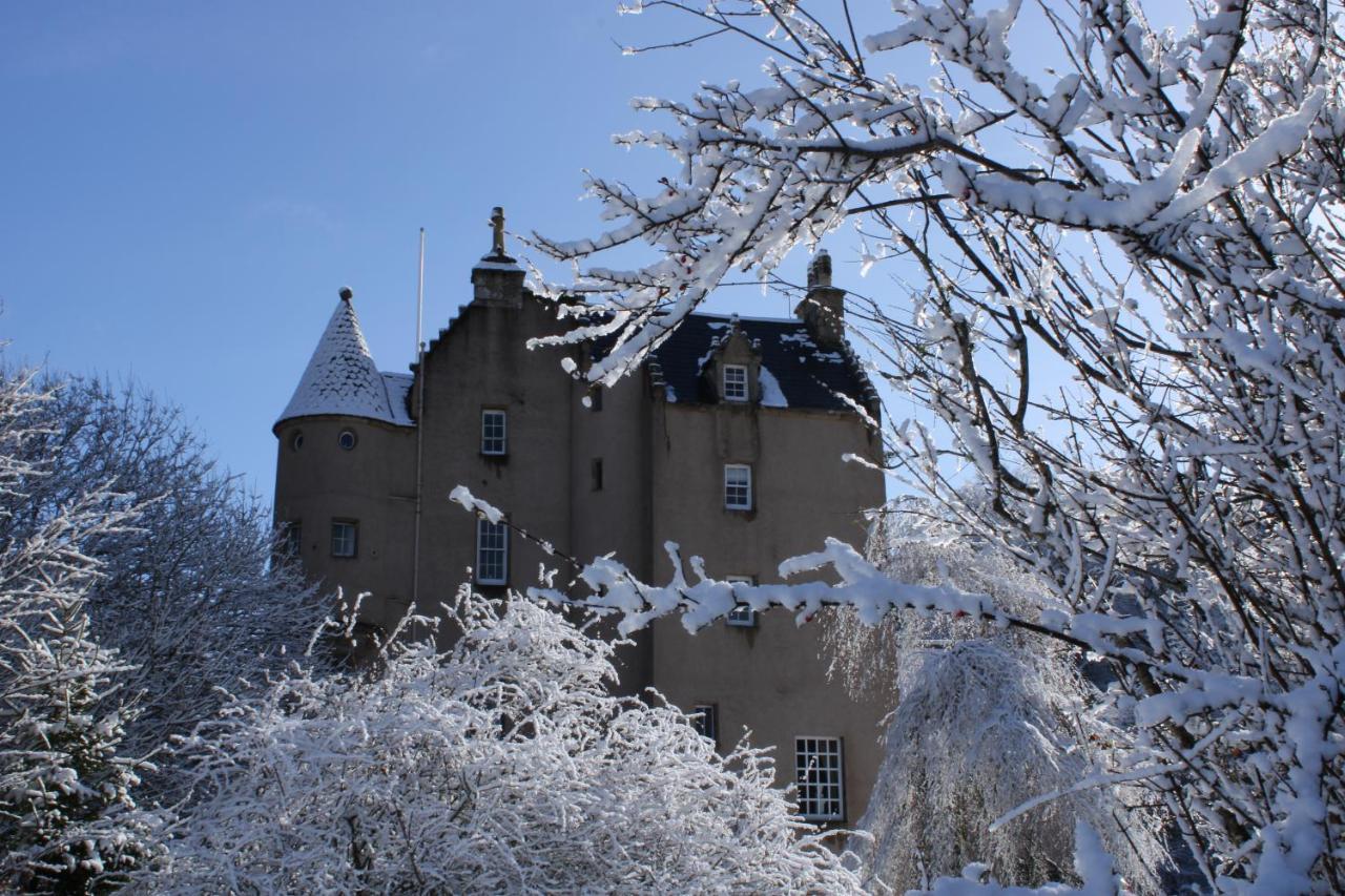 Villa East Wing Lickleyhead Castle Auchleven Esterno foto